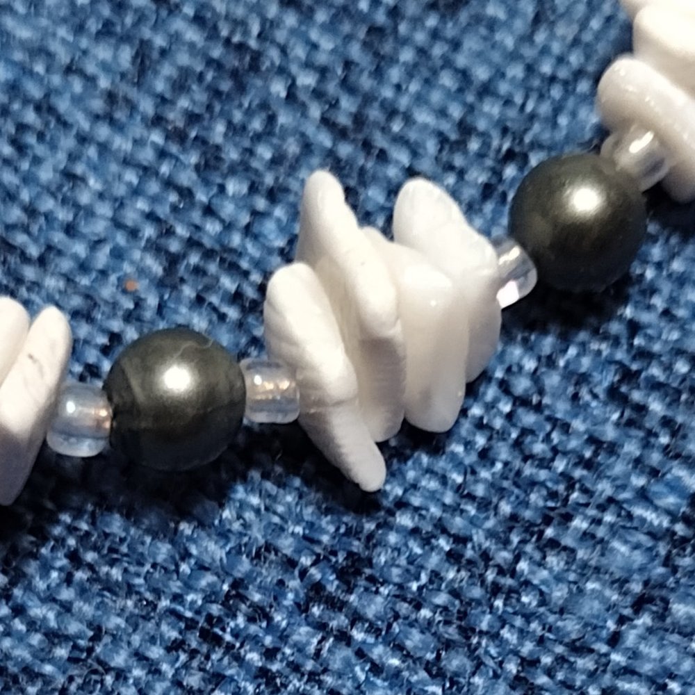 Puka Shell Bracelet - Picture 3 of 4